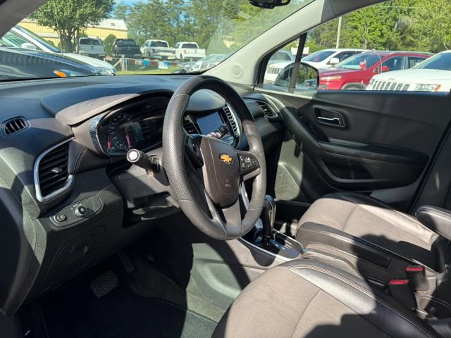 Used 2021 Chevrolet Trax LT AWD/4WD image 11