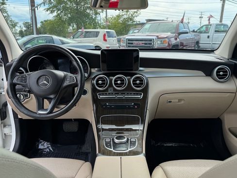 Used 2017 Mercedes-Benz GLC 300 4MATIC w/ Premium 1 Package image 22