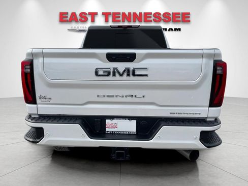 Used 2025 GMC Sierra 2500 Denali Ultimate image 4