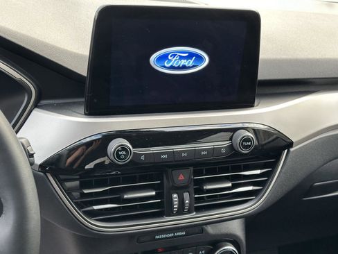 Used 2022 Ford Escape SEL w/ Technology Package image 11