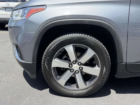 Used 2018 Chevrolet Traverse LT AWD/4WD image 9