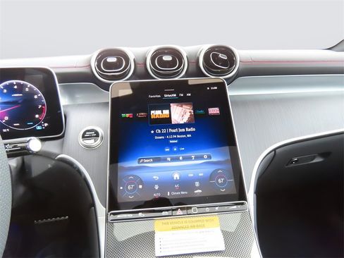 New 2025 Mercedes-Benz GLC 43 AMG 4MATIC image 23