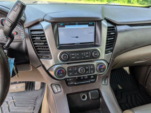 Used 2017 Chevrolet Tahoe LT RWD image 18