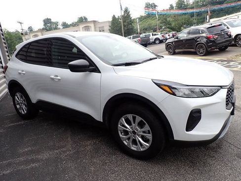 Certified 2025 Ford Escape Active w/ Cold Weather Package AWD/4WD image 11