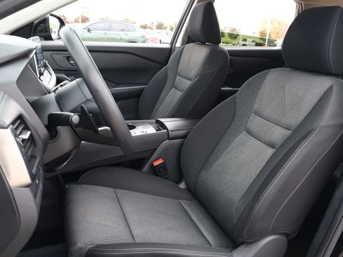 Used 2024 Nissan Rogue SV FWD image 26