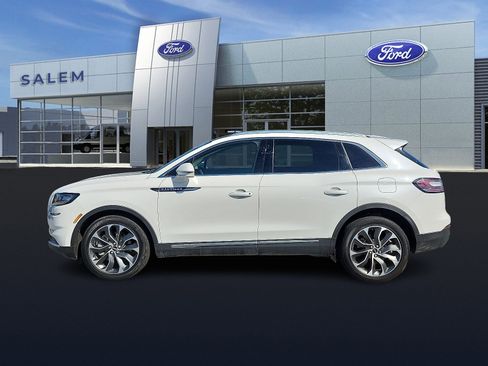 Used 2022 Lincoln Nautilus Reserve image 6