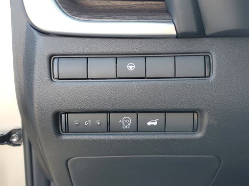 New 2026 Nissan Rogue Platinum AWD/4WD image 9