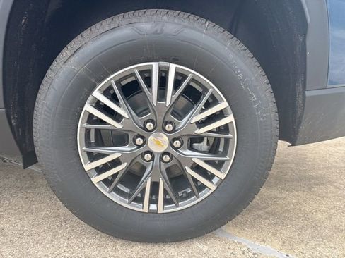 New 2026 Chevrolet Traverse LT image 11