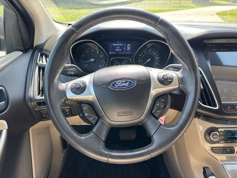 Used 2012 Ford Focus SEL FWD image 14