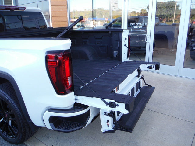 Used 2022 GMC Sierra 1500 Denali w/ Denali Reserve Package AWD/4WD image 22