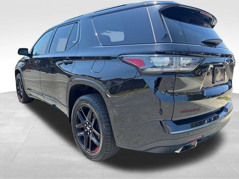 Used 2021 Chevrolet Traverse Premier w/ Redline Edition FWD image 3