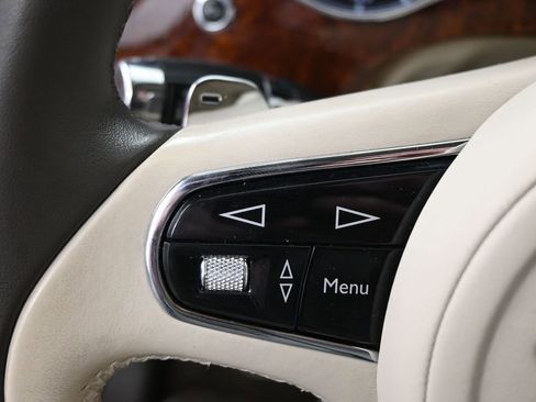 Used 2016 Bentley Mulsanne Speed image 24