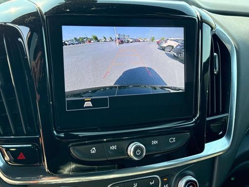 Used 2023 Chevrolet Traverse LT AWD/4WD image 5