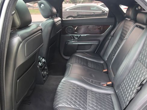Used 2017 Jaguar XJ R-Sport image 19