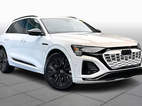 Certified 2024 Audi Q8 e-tron Prestige w/ Prestige Package image 3