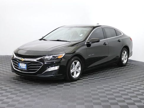 Used 2022 Chevrolet Malibu LS FWD image 3