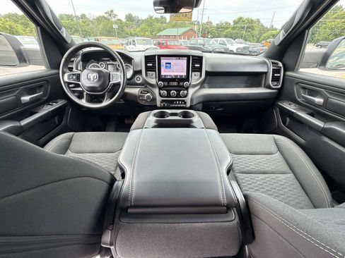 Used 2026 RAM 1500 Express AWD/4WD image 16