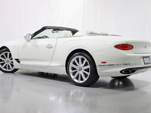 Used 2020 Bentley Continental GT image 12