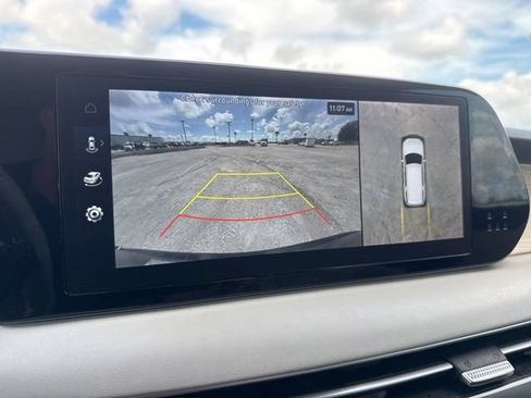 Used 2024 Hyundai Palisade Limited FWD image 17