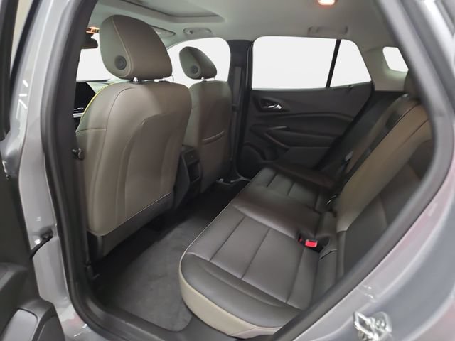Used 2025 Chevrolet Trax ACTIV w/ Sunroof Package FWD image 12