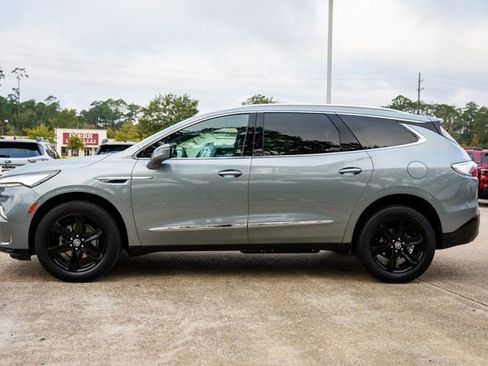 Used 2024 Buick Enclave Essence w/ Sport Touring Edition image 2