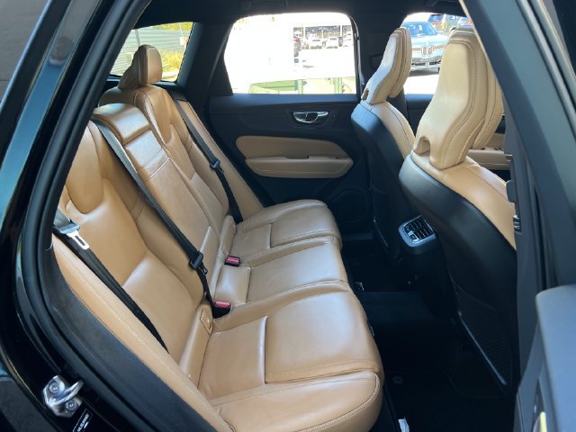 Used 2022 Volvo XC60 B5 Inscription w/ Advanced Package FWD image 40