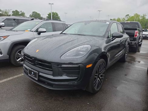 Used 2024 Porsche Macan AWD/4WD image 5