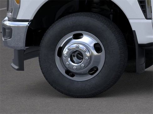 New 2026 Ford F350 XL w/ XL Driver Assist Package image 19