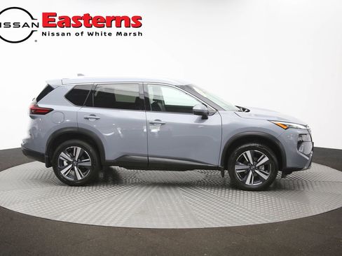 Used 2024 Nissan Rogue SL AWD/4WD image 45