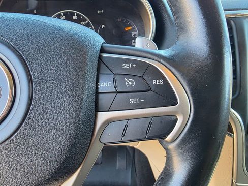 Used 2014 Jeep Grand Cherokee Limited image 12