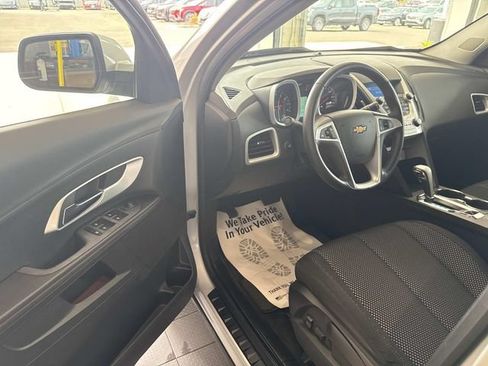 Used 2010 Chevrolet Equinox LT w/ Vehicle Interface Package FWD image 11