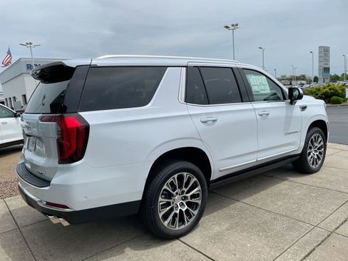 New 2026 GMC Yukon Denali w/ Denali Reserve Package AWD/4WD image 5