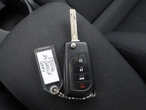 Used 2024 Toyota Corolla LE image 28