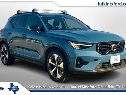 Used 2023 Volvo XC40 B5 Plus w/ Driver Assist Package