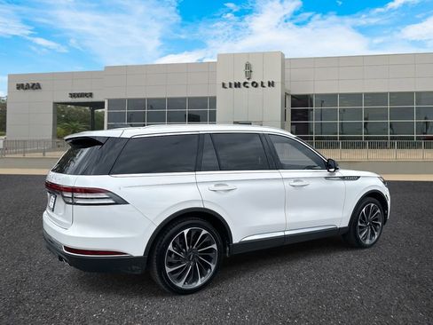 New 2025 Lincoln Aviator Reserve image 3