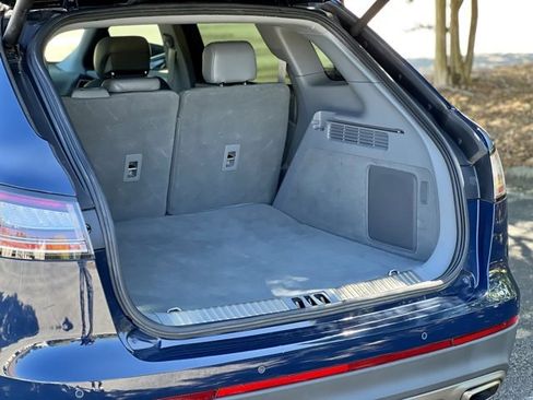 Used 2019 Lincoln Nautilus Reserve image 48