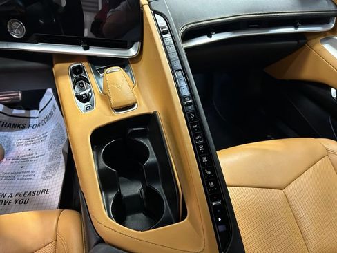 Used 2022 Chevrolet Corvette Stingray Preferred Conv w/ Z51 Performance Package RWD image 11