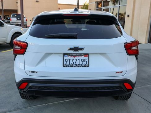 Used 2024 Chevrolet Trax RS w/ Driver Confidence Package image 5
