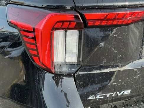 New 2026 Ford Explorer Active w/ Active Comfort Package image 8