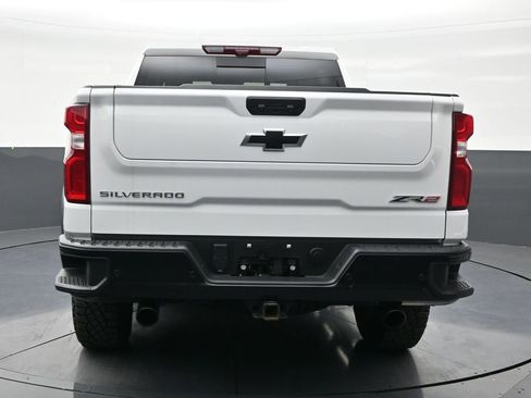 Used 2025 Chevrolet Silverado 1500 ZR2 w/ Technology Package image 4