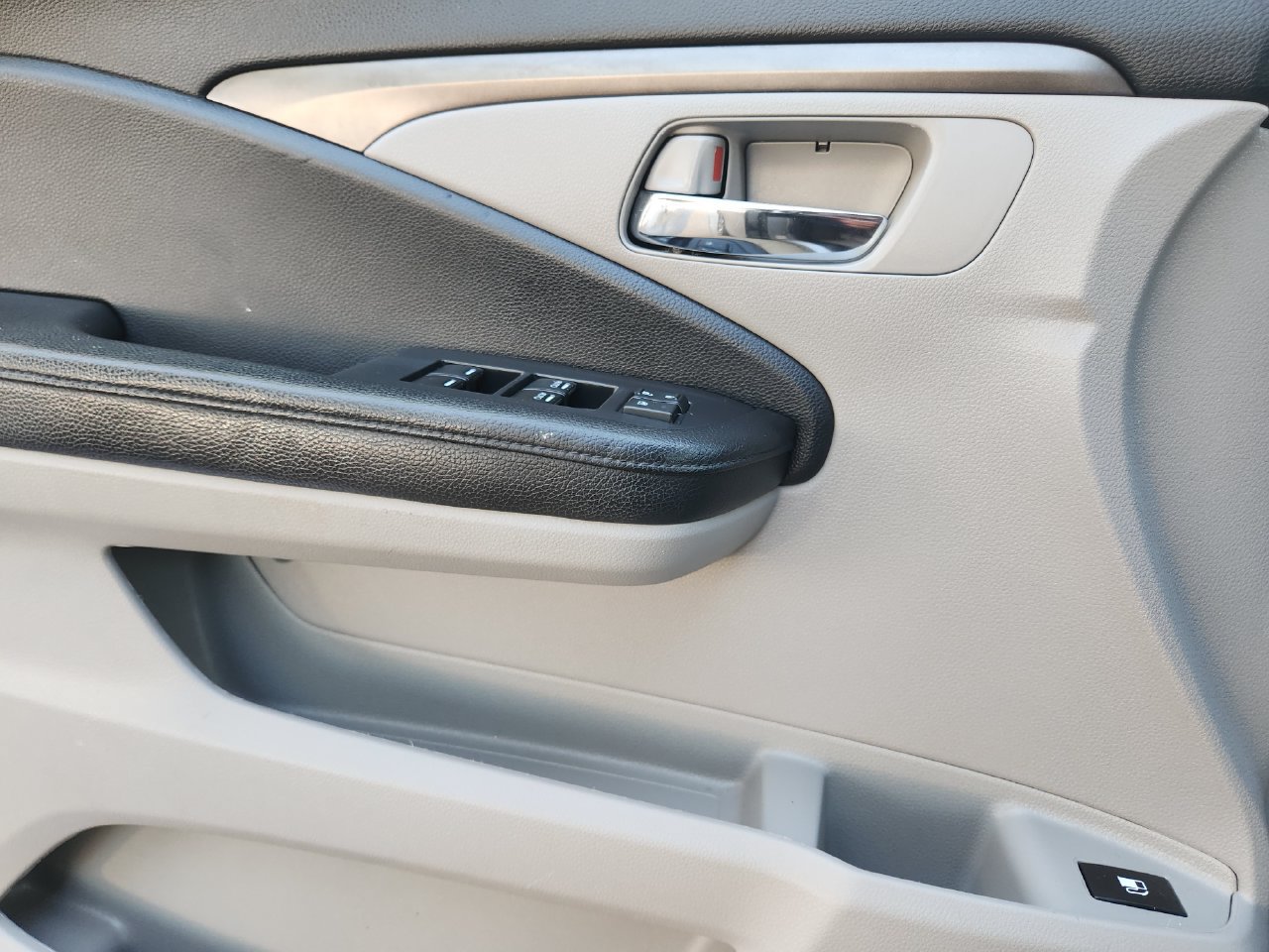 Used 2018 Honda Pilot EX image 22