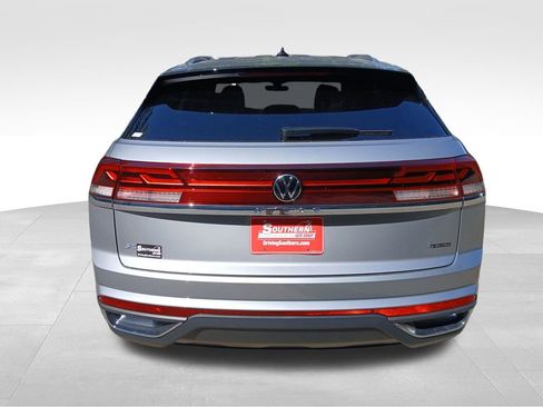 New 2026 Volkswagen Atlas Cross Sport SE AWD/4WD image 4