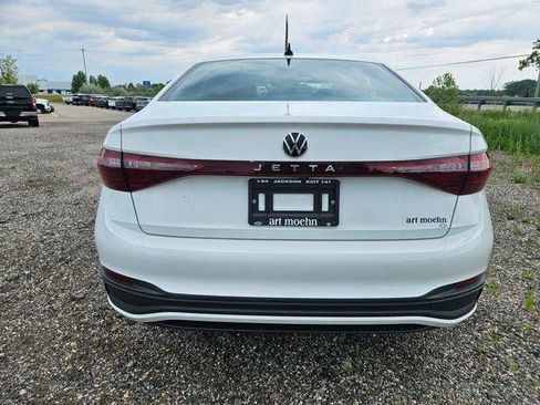 Used 2025 Volkswagen Jetta Sport FWD image 6