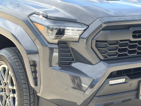 Used 2026 Toyota Tacoma TRD Sport w/ TRD Sport Premium Package AWD/4WD image 9