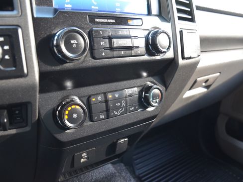 Used 2020 Ford F250 XL w/ STX Appearance Package image 15