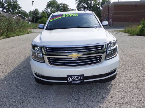 Used 2018 Chevrolet Suburban Premier AWD/4WD image 4