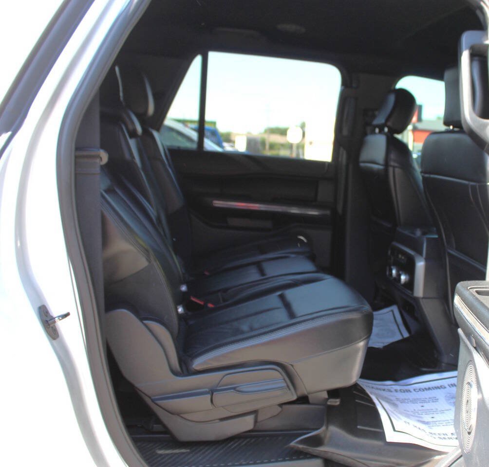 Used 2019 Ford Expedition Max XLT w/ Equipment Group 201A AWD/4WD image 11