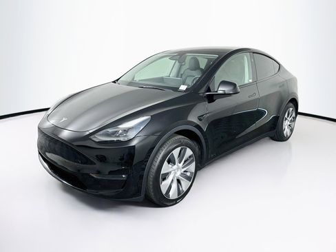 Used 2023 Tesla Model Y Long Range AWD/4WD image 3