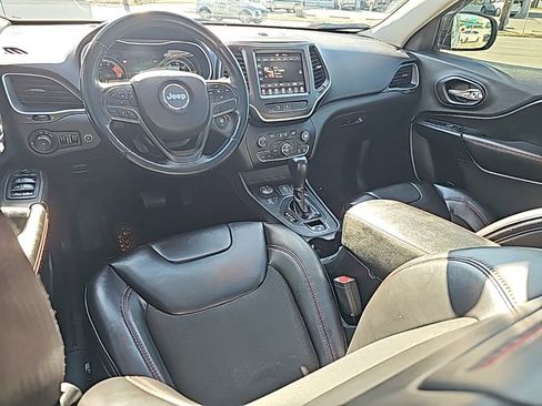 Used 2019 Jeep Cherokee Trailhawk w/ Comfort/Convenience Group image 17