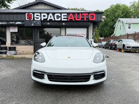 Used 2018 Porsche Panamera 4S w/ Premium Package AWD/4WD image 2